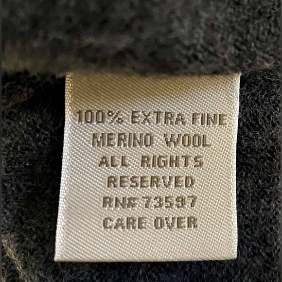 Stile Di Vita Merino Wool V Neck Sweater Size Small - Picture 4 of 4